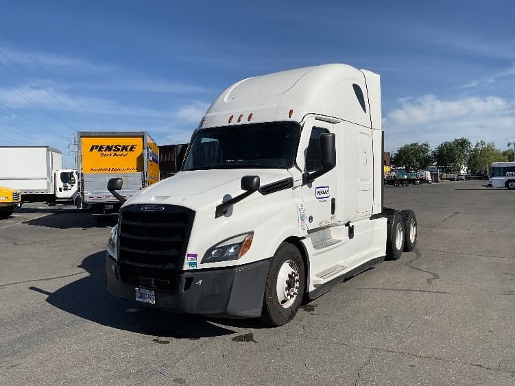 2022 Freightliner Cascadia — photo 3