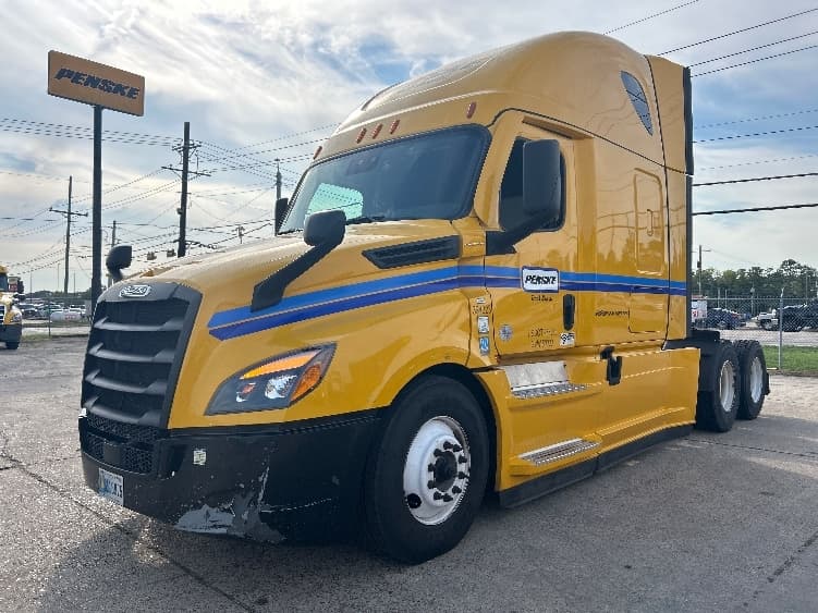 2022 Freightliner Cascadia — photo 3