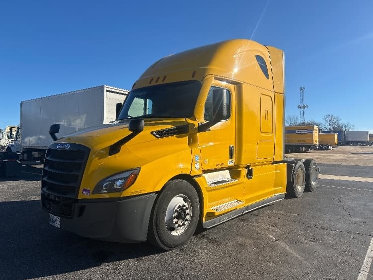 2022 Freightliner Cascadia — photo 3