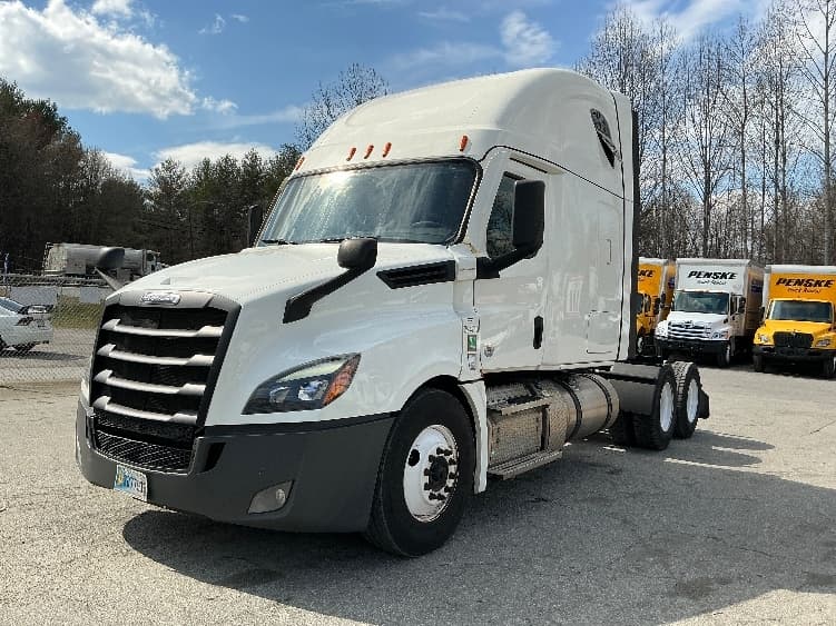 2021 Freightliner Cascadia — photo 3