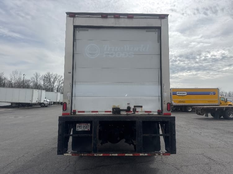 2021 Freightliner M2 106 — photo 7