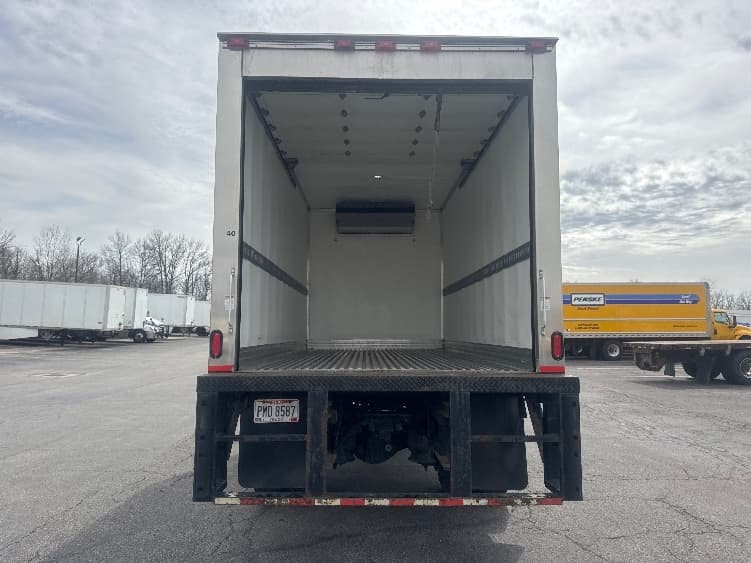 2021 Freightliner M2 106 — photo 8