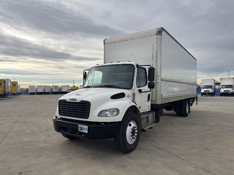 2022 Freightliner M2 106 — photo 3