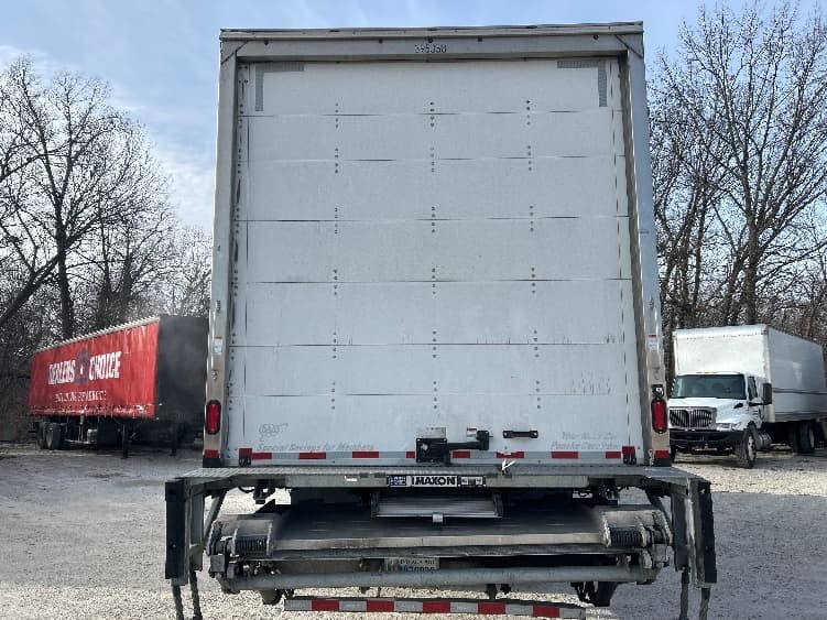 2022 Freightliner M2 106 — photo 7