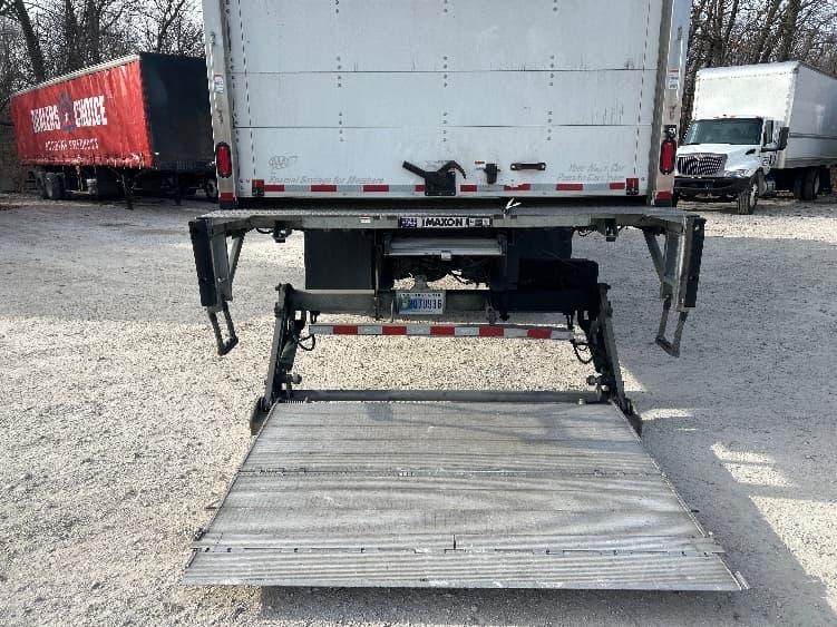 2022 Freightliner M2 106 — photo 9