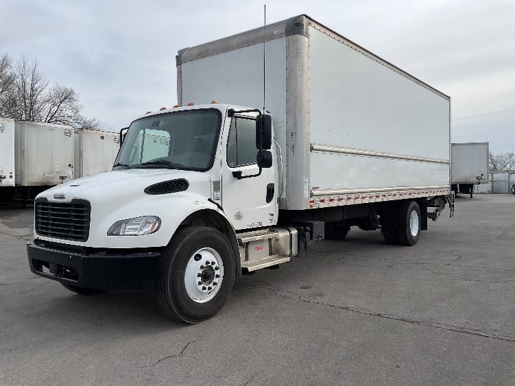 2022 Freightliner M2 106 — photo 3