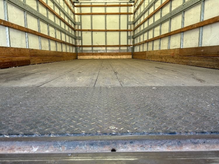 2022 Freightliner M2 106 — photo 10