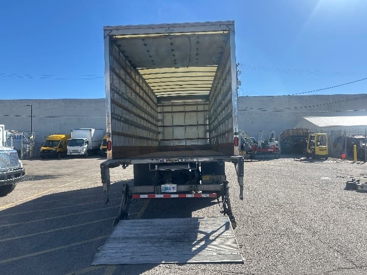 2022 Freightliner M2 106 — photo 9