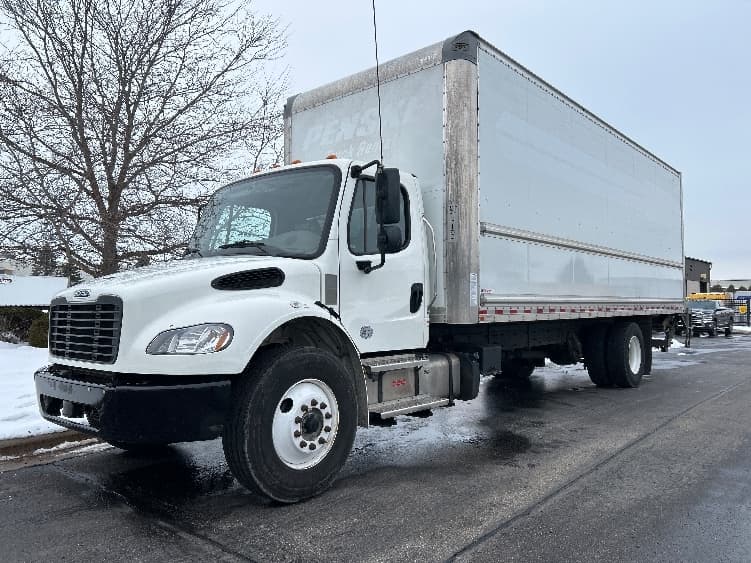 2022 Freightliner M2 106 — photo 3