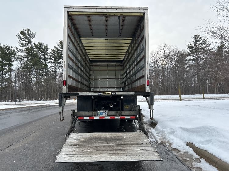 2022 Freightliner M2 106 — photo 9