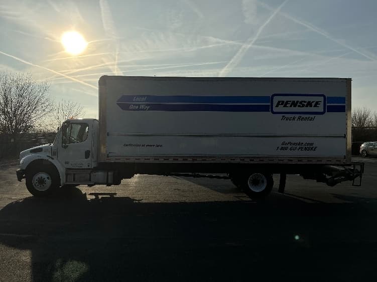 2022 Freightliner M2 106 — photo 4