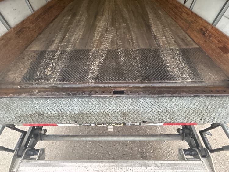 2022 Freightliner M2 106 — photo 10