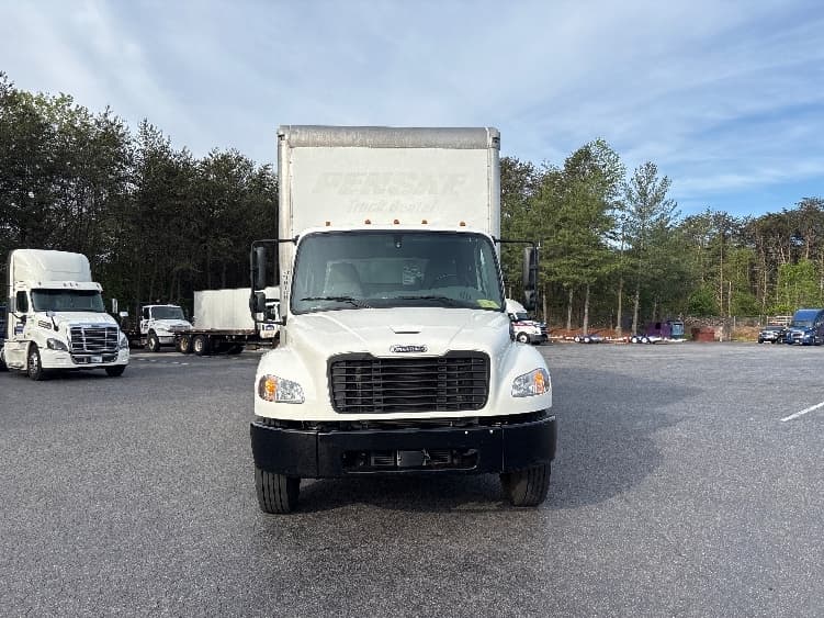 2022 Freightliner M2 106 — photo 2