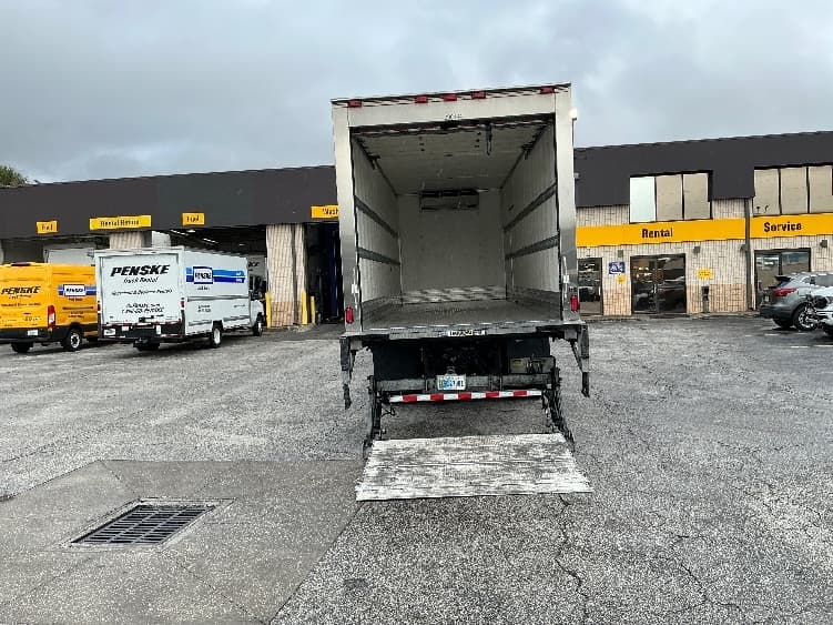 2022 Freightliner M2 106 — photo 9