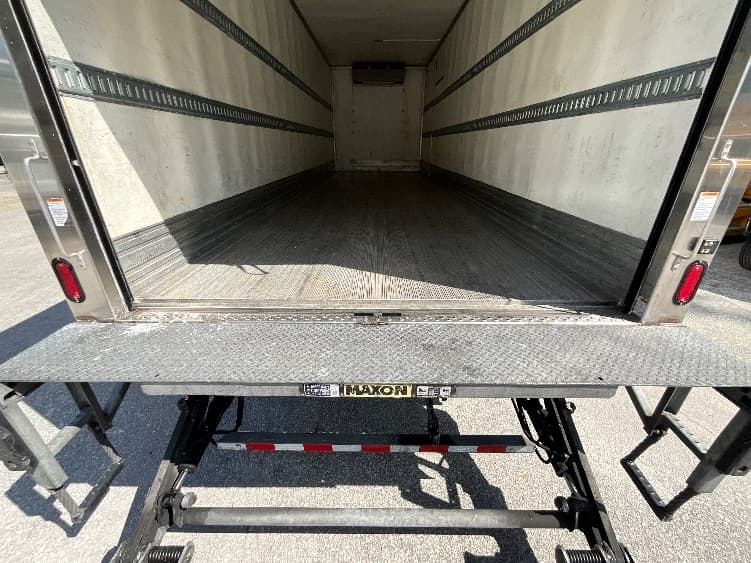 2022 Freightliner M2 106 — photo 10