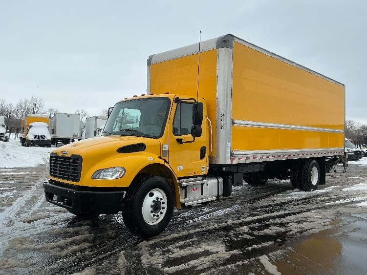 2022 Freightliner M2 106 — photo 3