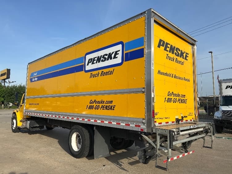 2022 Freightliner M2 106 — photo 6