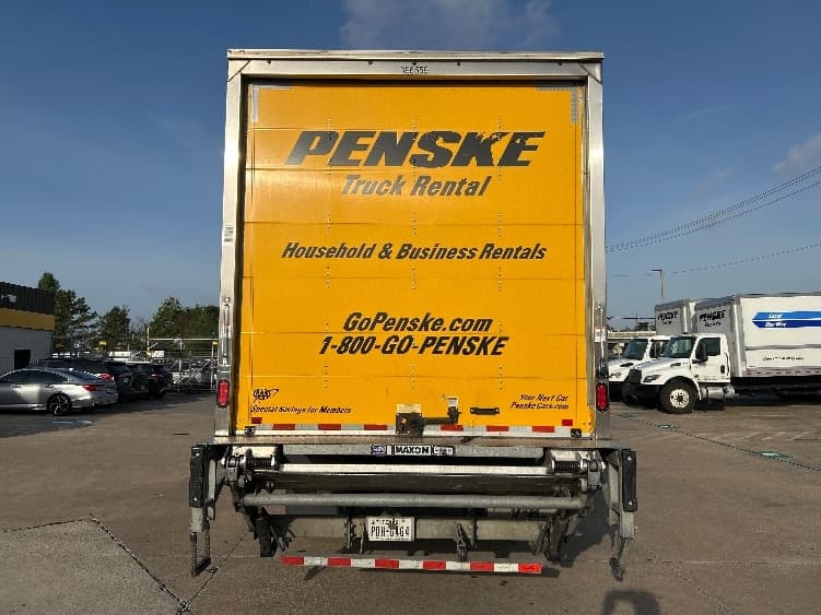 2022 Freightliner M2 106 — photo 7