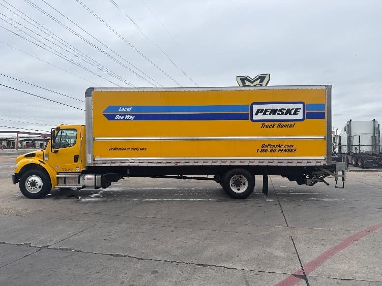 2022 Freightliner M2 106 — photo 4