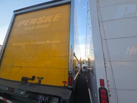 2022 Freightliner M2 106 — photo 4