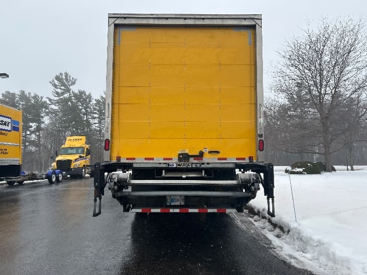 2022 Freightliner M2 106 — photo 7