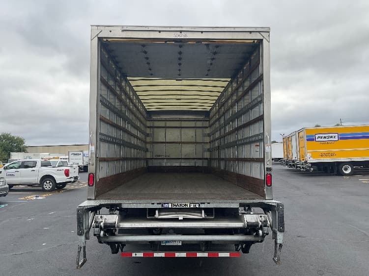 2022 Freightliner M2 106 — photo 8