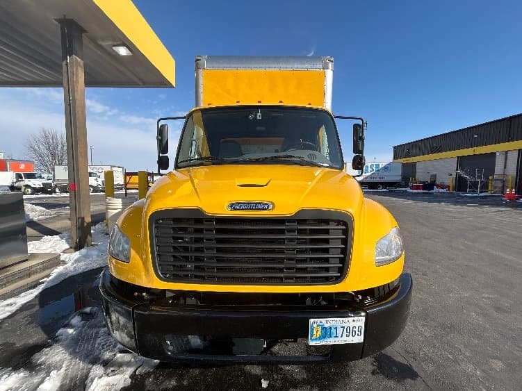 2022 Freightliner M2 106 — photo 2