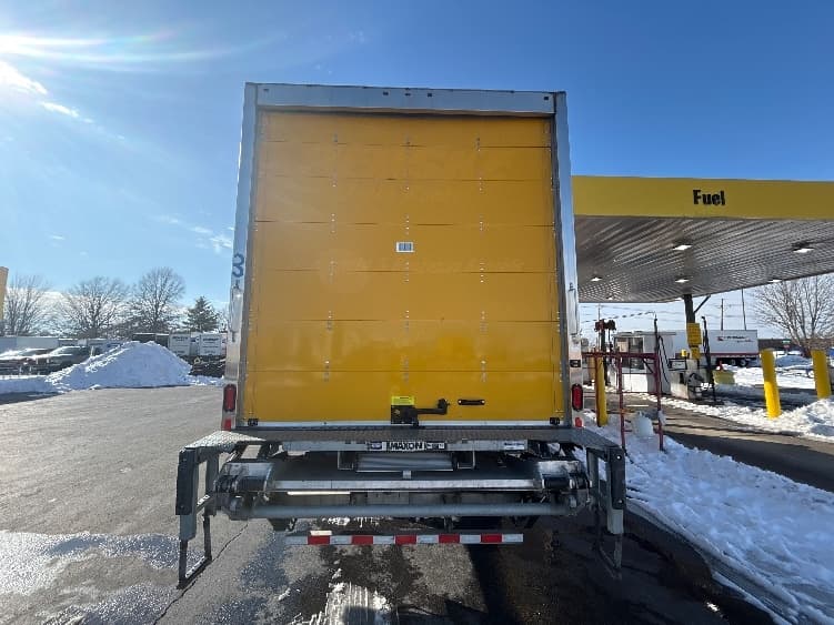 2022 Freightliner M2 106 — photo 7