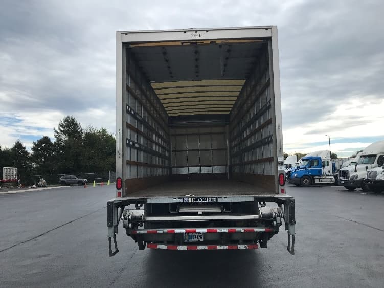 2022 Freightliner M2 106 — photo 8