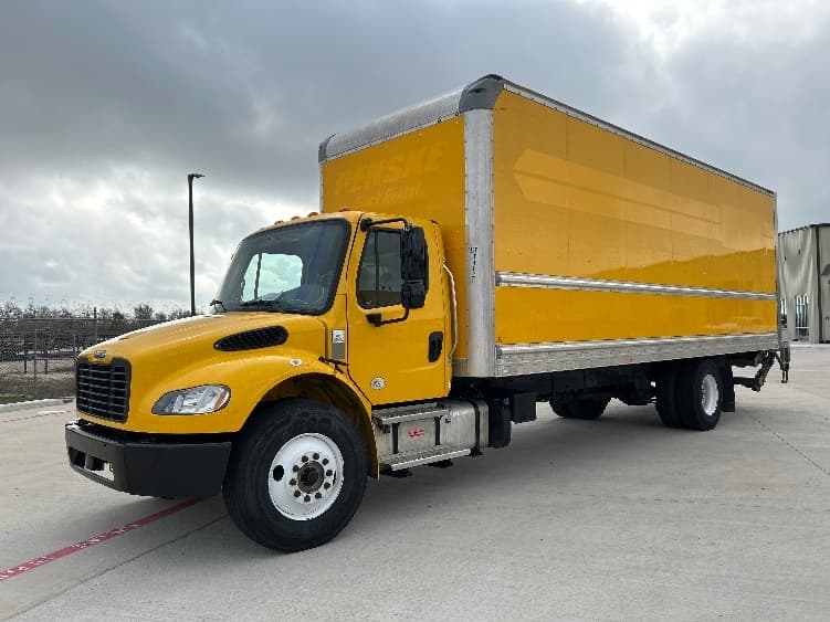 2022 Freightliner M2 106 — photo 3