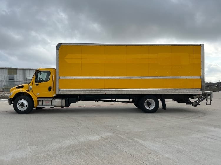 2022 Freightliner M2 106 — photo 4