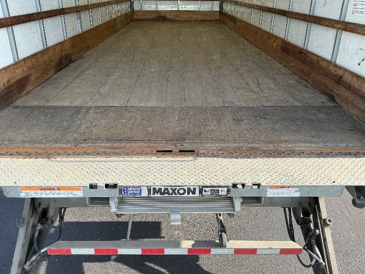 2022 Freightliner M2 106 — photo 10