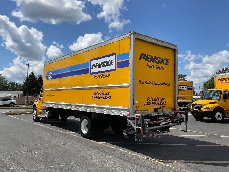 2022 Freightliner M2 106 — photo 6