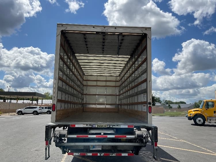 2022 Freightliner M2 106 — photo 8