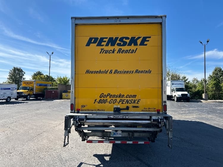 2022 Freightliner M2 106 — photo 7