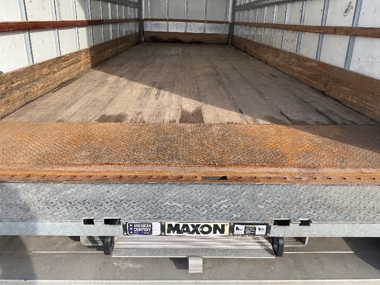 2022 Freightliner M2 106 — photo 10