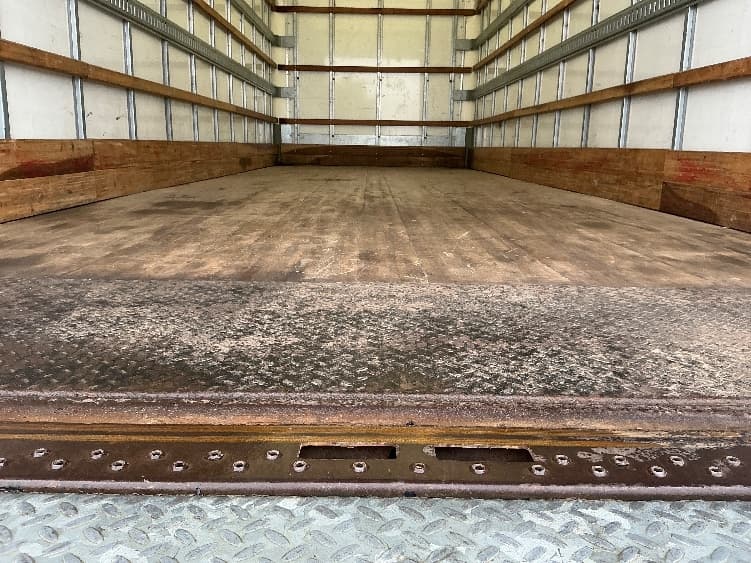 2022 Freightliner M2 106 — photo 10