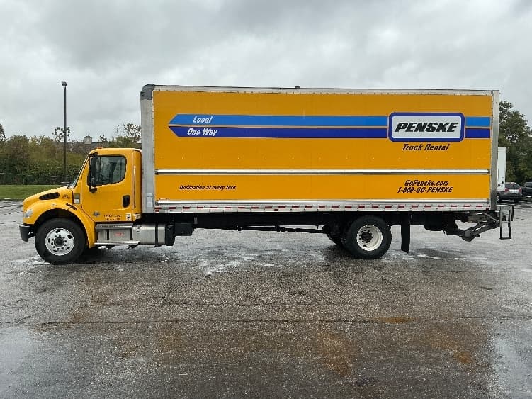 2022 Freightliner M2 106 — photo 4