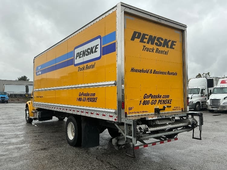 2022 Freightliner M2 106 — photo 6