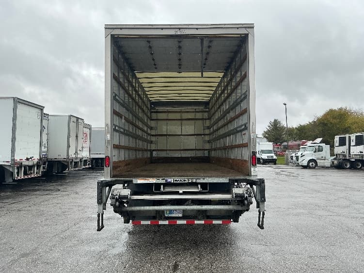 2022 Freightliner M2 106 — photo 8