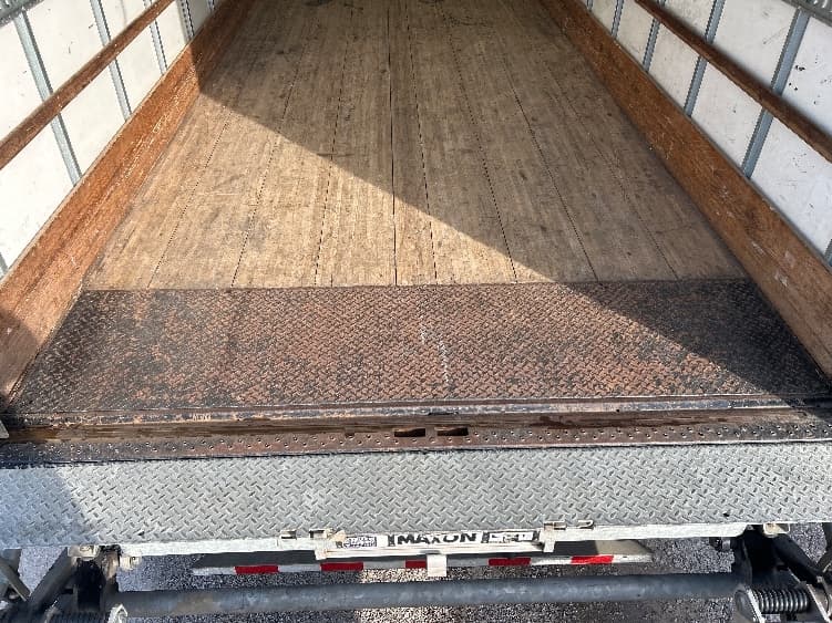 2022 Freightliner M2 106 — photo 10