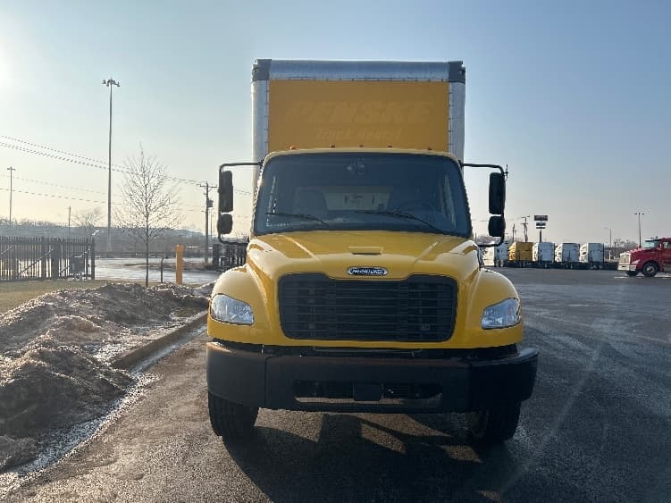 2022 Freightliner M2 106 — photo 2