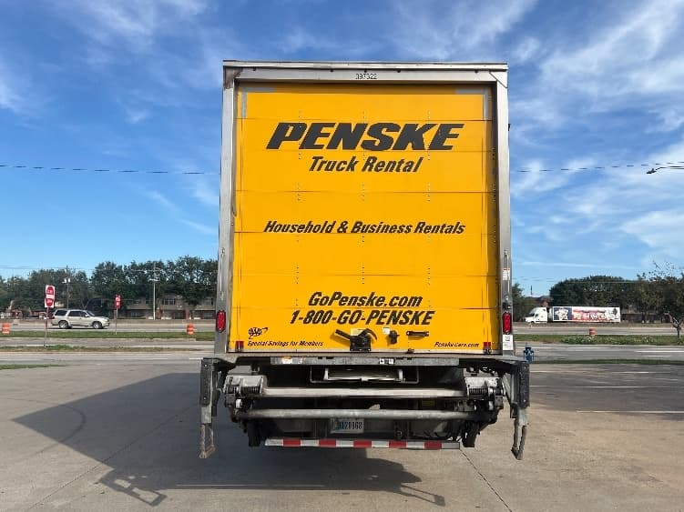 2022 Freightliner M2 106 — photo 7