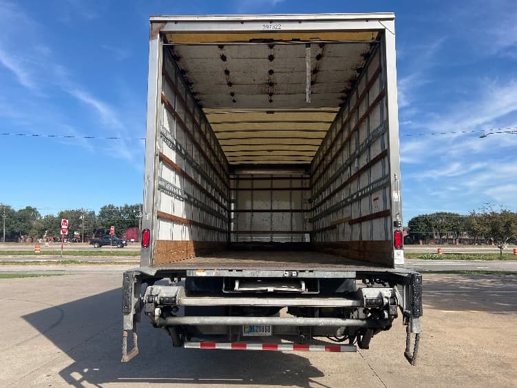 2022 Freightliner M2 106 — photo 8