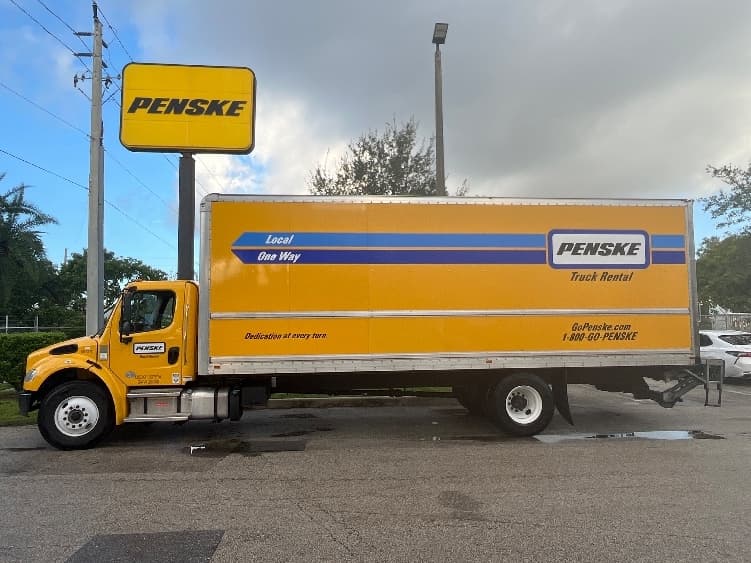 2022 Freightliner M2 106 — photo 4