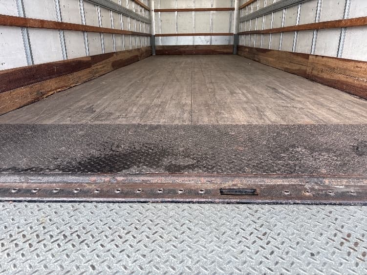 2022 Freightliner M2 106 — photo 10