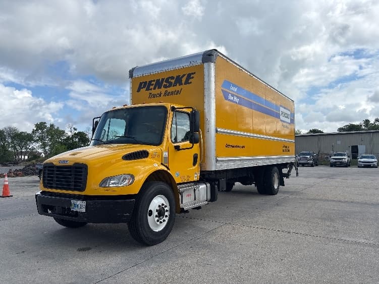 2022 Freightliner M2 106 — photo 3