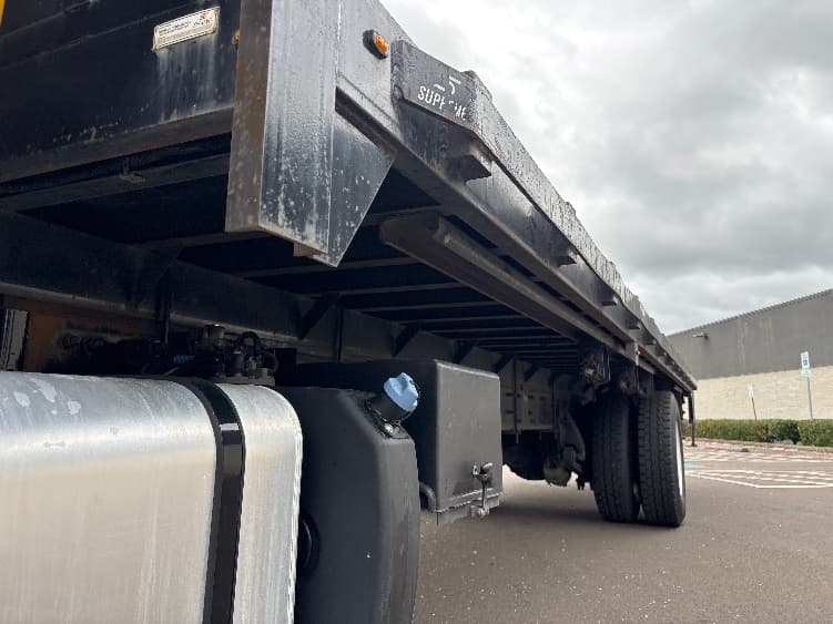 2022 Freightliner M2 106 — photo 5