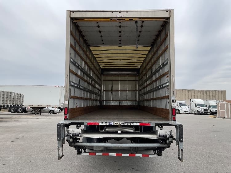 2022 Freightliner M2 106 — photo 8