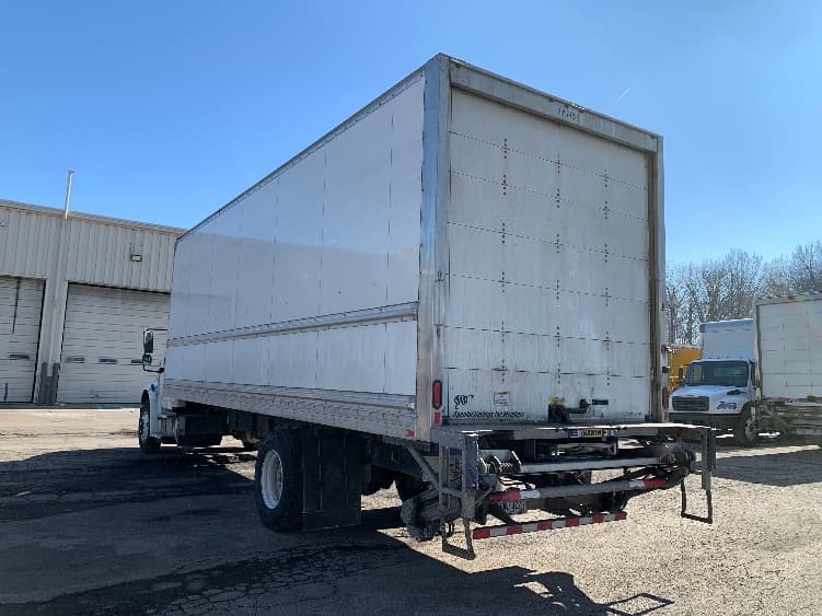 2022 Freightliner M2 106 — photo 6